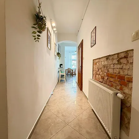 Daszyńskiego Spacious By Bookinghost