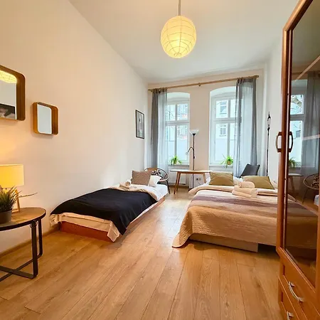 Daszyńskiego Spacious By Bookinghost *
